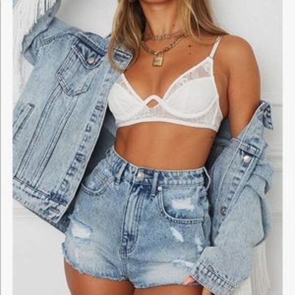 New Oversized Denim Jacket With Fringes - Picture 2 of 5